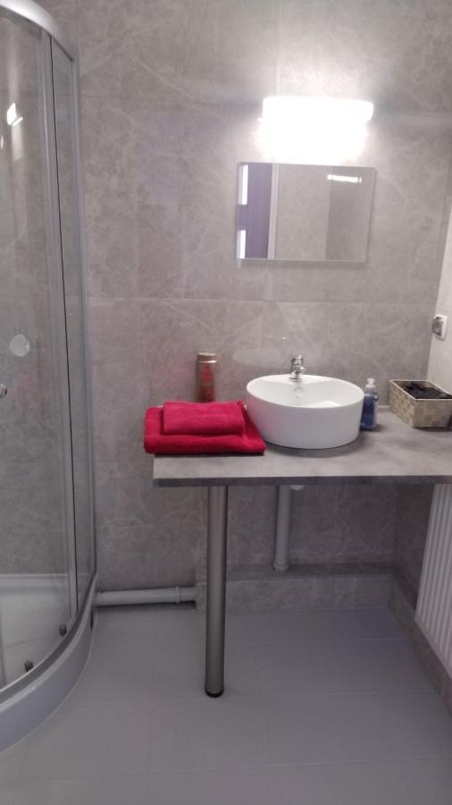 Hotelik Mona-Pokoje Z Lazienkami Elblag Ngoại thất bức ảnh